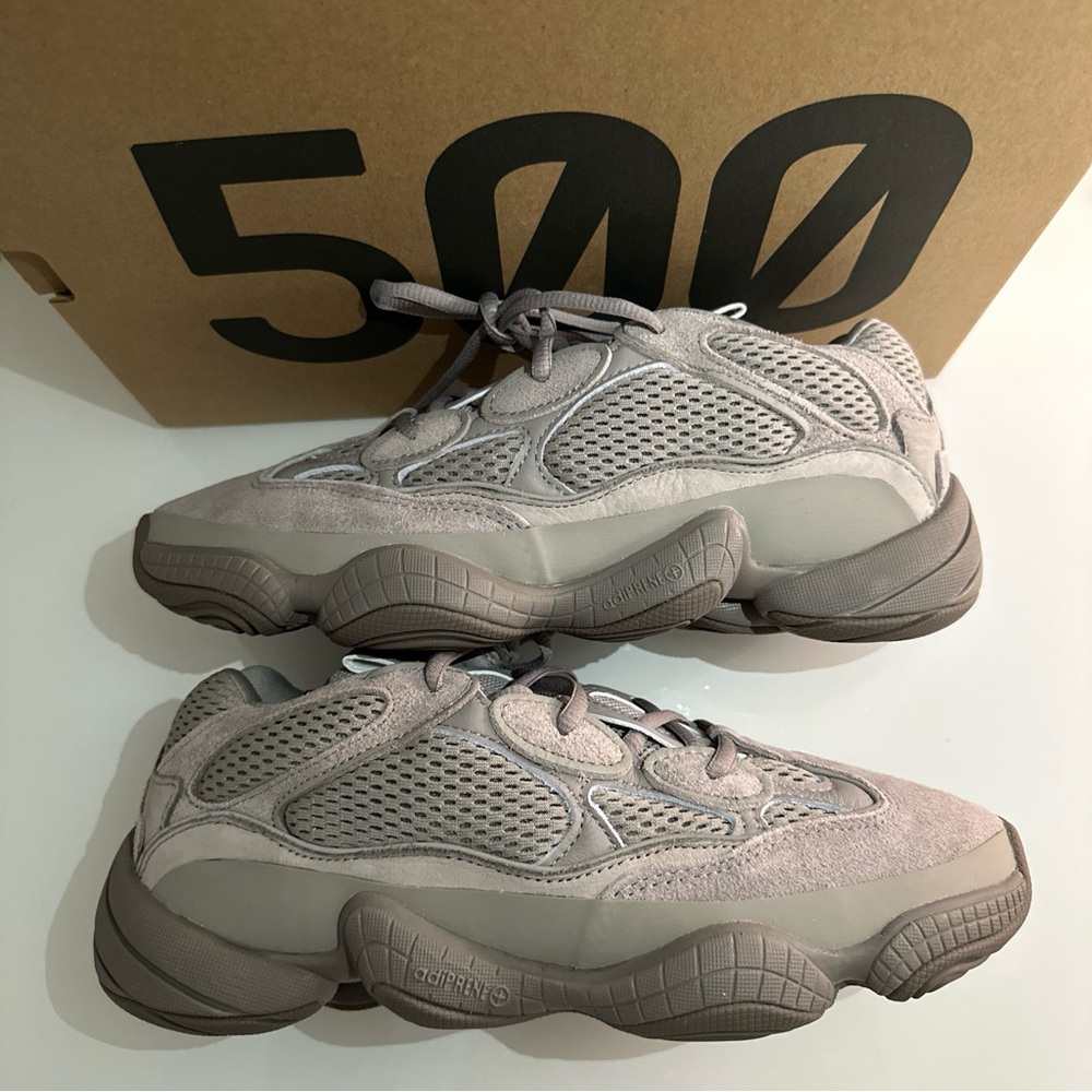 Size 7.5 - adidas Yeezy 500 Ash Grey